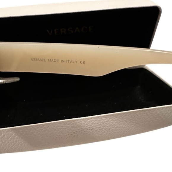 Full inclusion Versace sunglasses - Picture 8 of 9